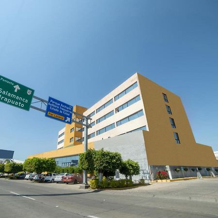 Capital O Hotel Casa Real Celaya Exterior foto